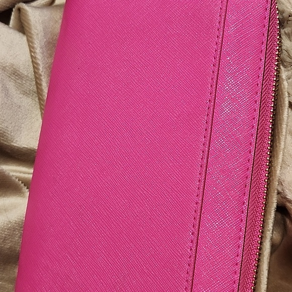 Kate Spade Wallet - Picture 4 of 4